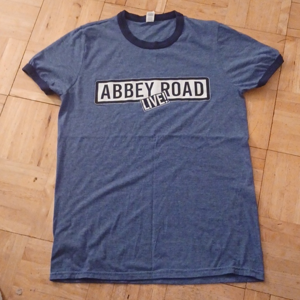 ABBEY ROAD LIVE tee shirt size small